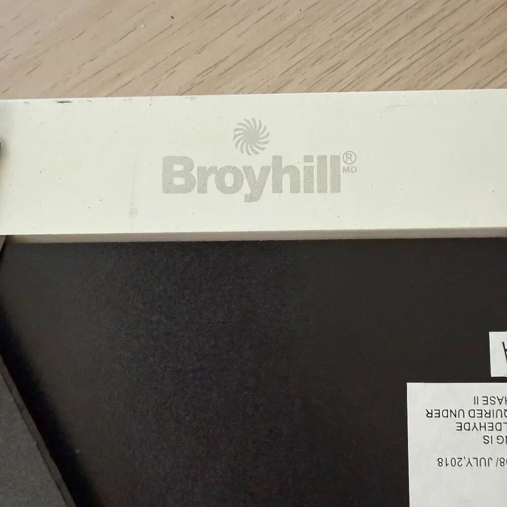 Broyhill 5x7 White Wooden Picture Frame Easel Back & Wall Mount Option